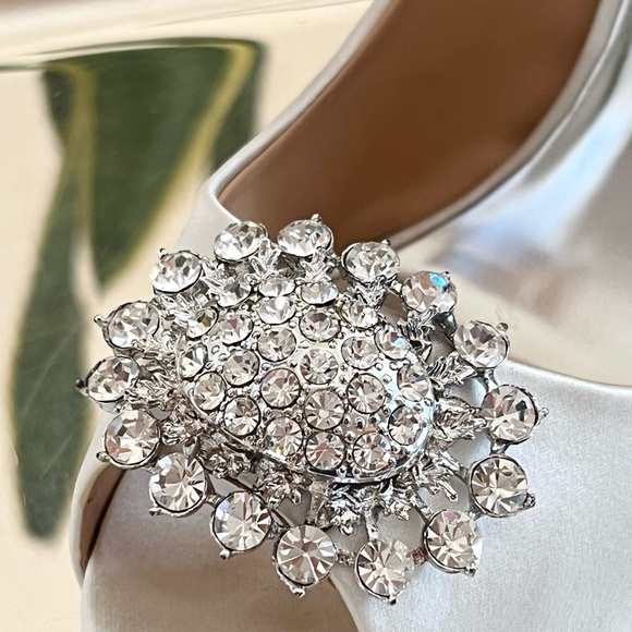Badgley Mischka Jeannie Ivory Wedding Formal Peep Toe Heels size 7.5 - Picture 8 of 10